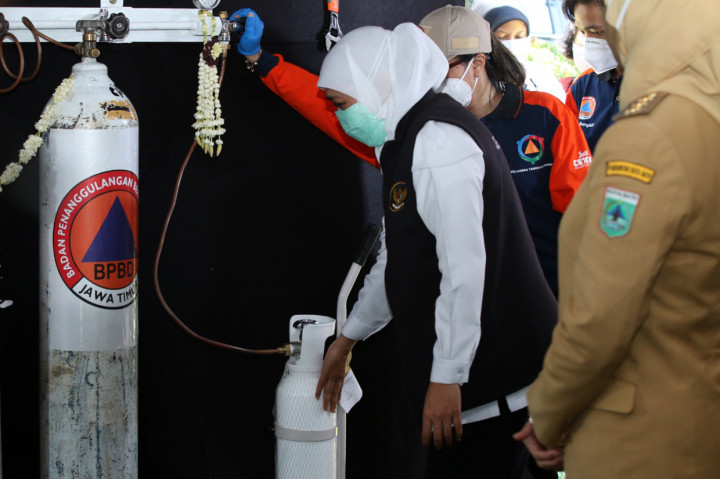 Khofifah Resmikan Layanan Oksigen Gratis di Malang