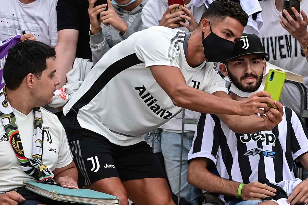 Ronaldo Jalani Tes Medis di Juve