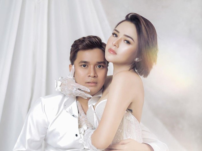 Amanda Manopo Berduka, Billy Syahputra Setia Menemani