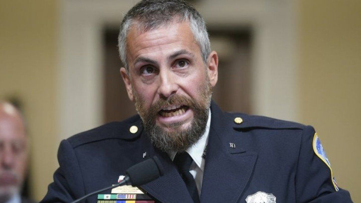 Kesaksian Para Polisi Saat Ditugaskan Halau Perusuh Gedung Capitol