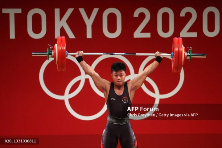 Rahmat Erwin Abdullah Raih Perunggu Angkat Besi