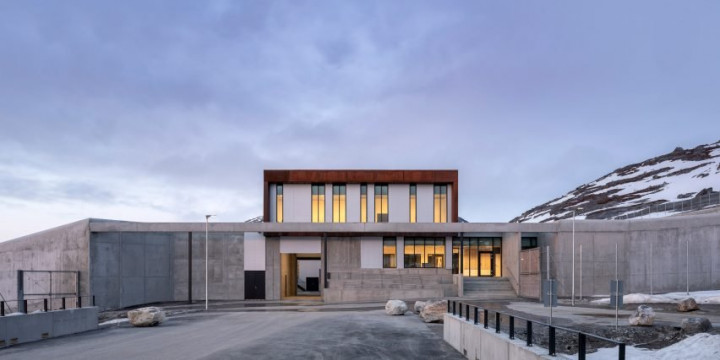 Populer Properti, Hotel Buat Isoman Anggota DPR hingga Desain Mewah Penjara Greenland