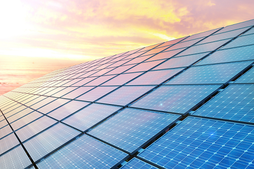 Solar panel dibuat oleh silicon, tempered glass, dan frame aluminum galvanized sehingga tetap kokoh dan awet walau sudah terpapar sinar matahari, hujan atau badai sekalipun. (Foto: Dok, MODENA)