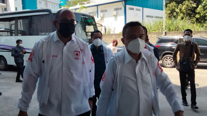Sidak ke PT Kimia Farma di Bandung, Satgas Covid DPR: Obat Antivirus Segera Hadir