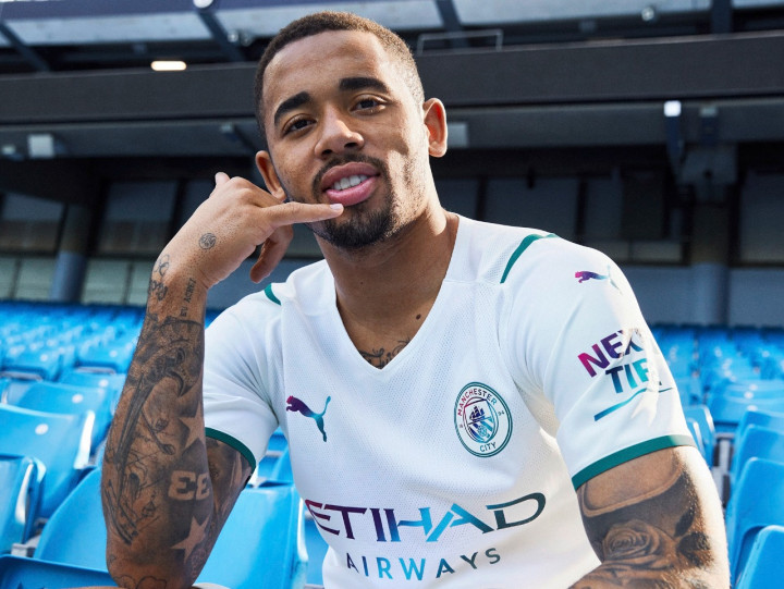 Gara-gara Jersey Away, Manchester City Diolok RANS Cilegon Cabang Inggris