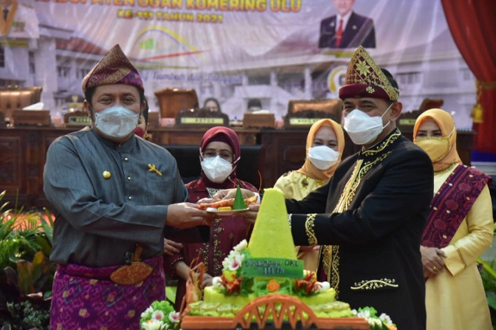 HUT ke-111 OKU, Herman Deru Beri Bantuan Infrastruktur Rp52,5 Miliar