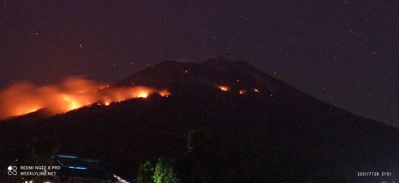 Kebakaran hutan dan lahan di Gunung Ile Lewotolok., NTT. (BNPB)