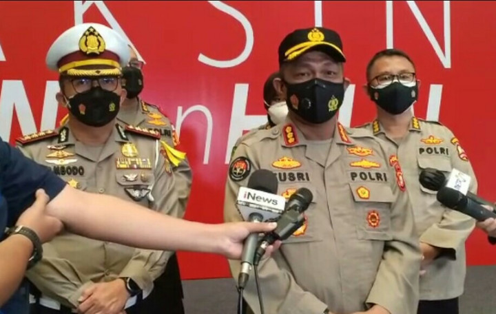 Satpol PP DKI Gadungan Beli Seragam di Pasar Senen