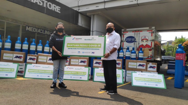 Pertamina Retail-DKMG Salurkan Tabungan Oksigen dan Kebutuhan Penanganan Covid-19