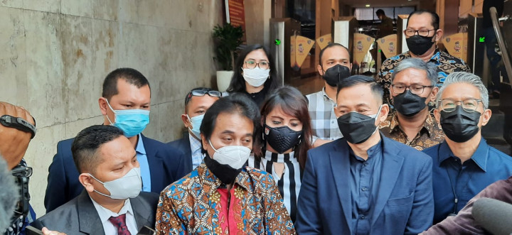 Roy Suryo-Lucky Alamsyah Sepakat Berdamai