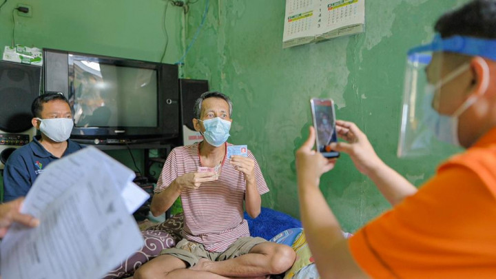 Dalam 7 Hari, 95% Bantuan Sosial Tunai  di Jakarta Telah Disalurkan oleh Pos Indonesia