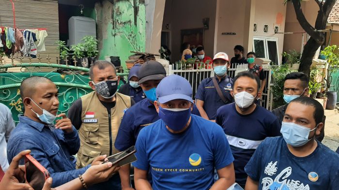 NasDem Santuni 3 Bersaudara yang Jadi Yatim Piatu Akibat Covid-19 di Purwakarta