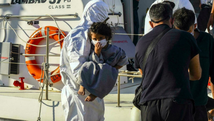 Lebih dari 700 Pengungsi Diselamatkan dari Laut Mediterania