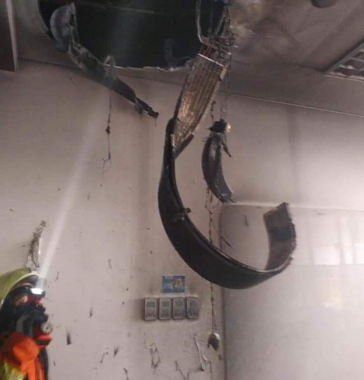 Stasiun LRT Pegangsaan Dua Terbakar