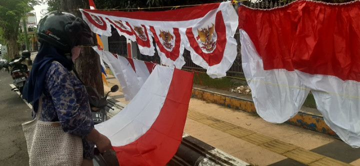 Padagang Bendera Musiman Mulai Bermunculan di Jepara
