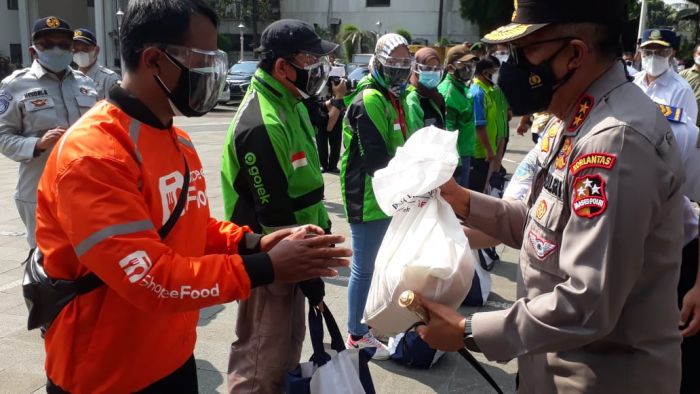 Sasaran Diperluas, Tukang Ojek dan Sopir Angkot di Malang Dapat Bansos