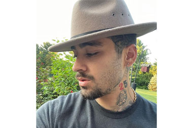 Zayn Malik Bikin Tatto Baru di Wajah