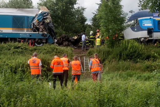 Tiga Tewas Akibat Tabrakan Dua Kereta di Ceko