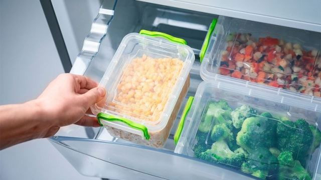 Cara Menyiangi dan Menyimpan Sayuran di Kulkas Supaya Awet