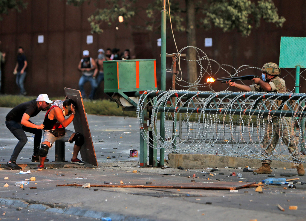 Peringatan Setahun Ledakan di Beirut Diwarnai Bentrokan