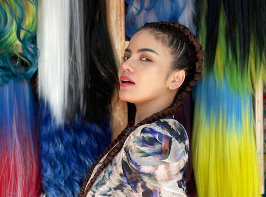 Dinar Candy Instagram