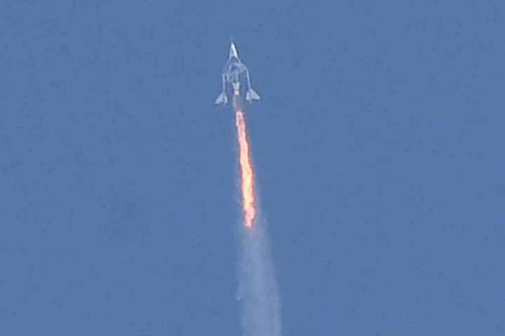 Wow! Harga Tiket Luar Angkasa Virgin Galactic Rp6,4 Miliar
