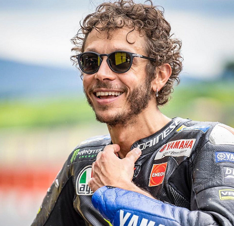 Valentino Rossi yang resmi memutuskan untuk pensiun pada akhir musim 2021. (Foto: Dok. Instagram/@valeyellow46)