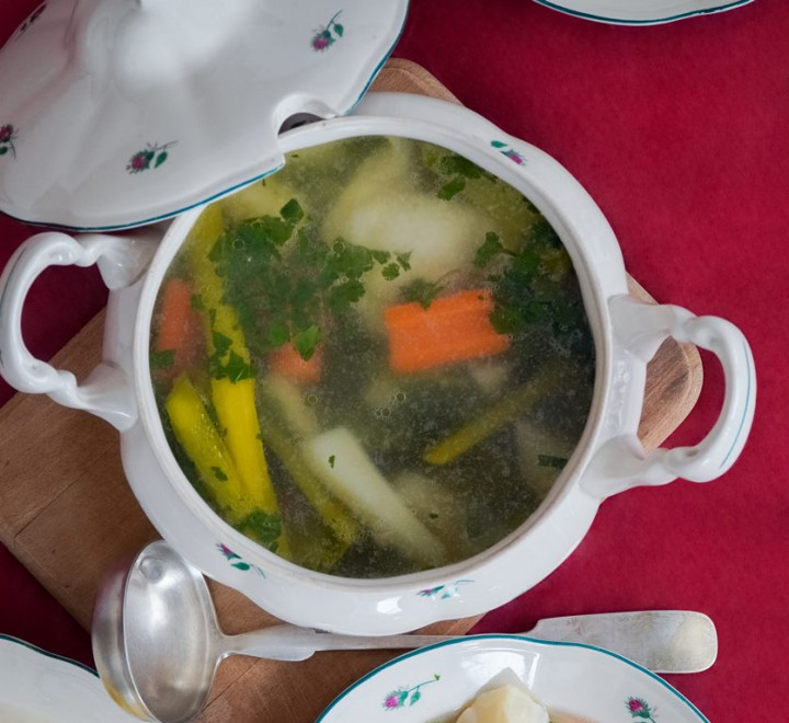 Meredakan Batuk Bisa dengan Semangkuk Sup Ayam