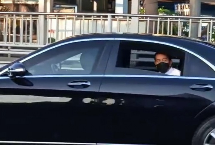 Jokowi Sapa Warga di Terminal Tanjung Priok