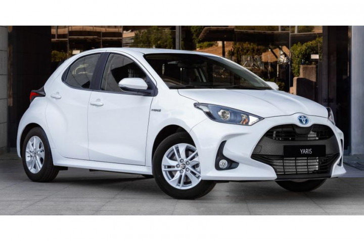 Tugas Toyota Yaris ECOVan Sebagai Kendaraan Angkutan Barang