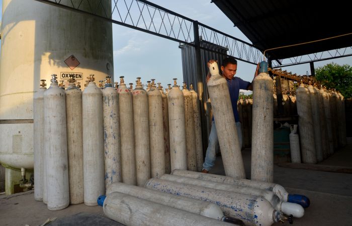 Sumbar Terima Bantuan Konsentrator Oksigen dan Ventilator dari Jokowi