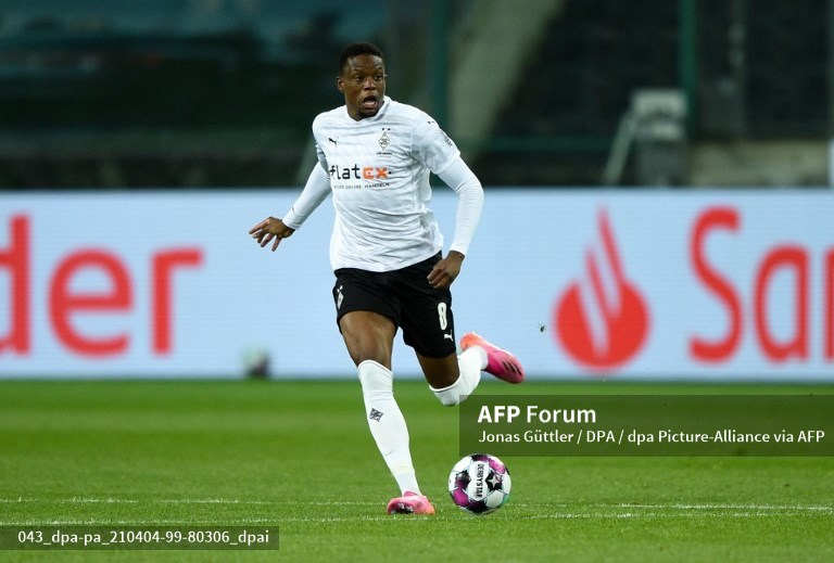Gelandang Borussia Monchengladbach, Denis Zakaria (AFP/Jonas Guttler)