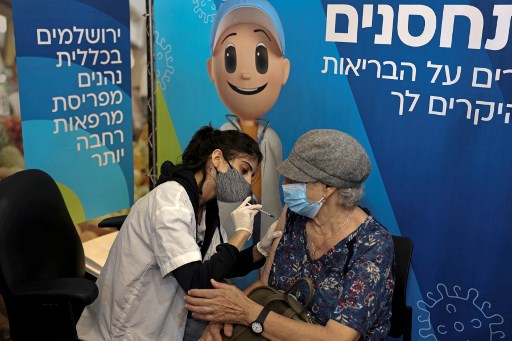 Israel Suntik Vaksin Ketiga Pfizer, Efeknya Lebih Baik