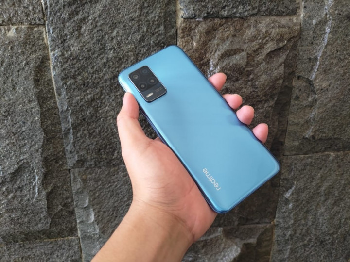 Realme 8, Ponsel Gaming dengan Spesifikasi Nendang