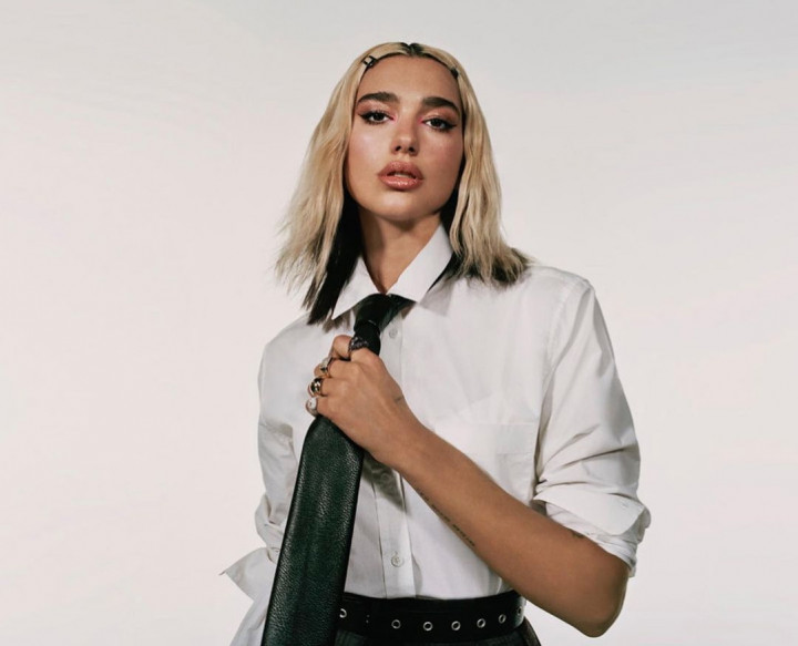 Dua Lipa Santap Makanan Mirip Pastel, Netizen Indonesia Heboh