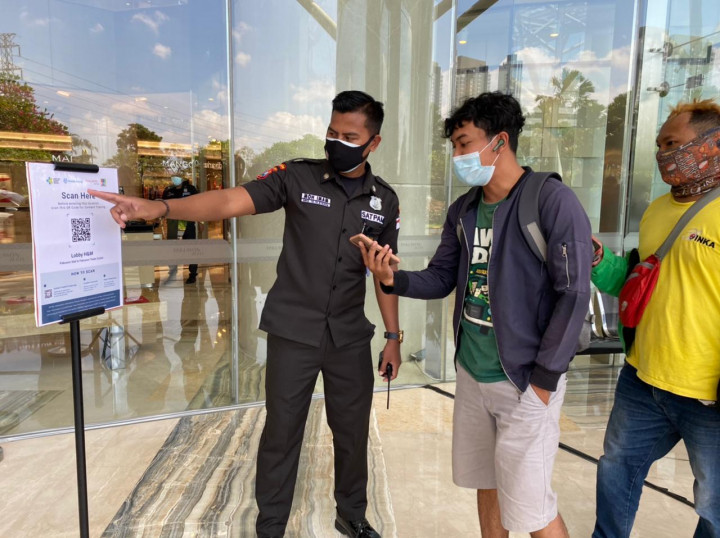 Pelonggaran PPKM Level 4, Masyarakat Surabaya Belum Tahu Syarat Masuk Mal