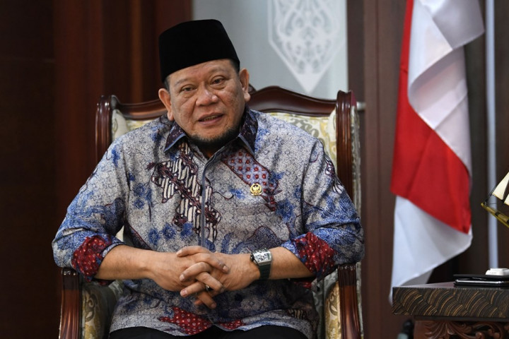 Ingin Pakai Baju Dinas Bermerek, Ketua DPD: Jangan Duit Rakyat