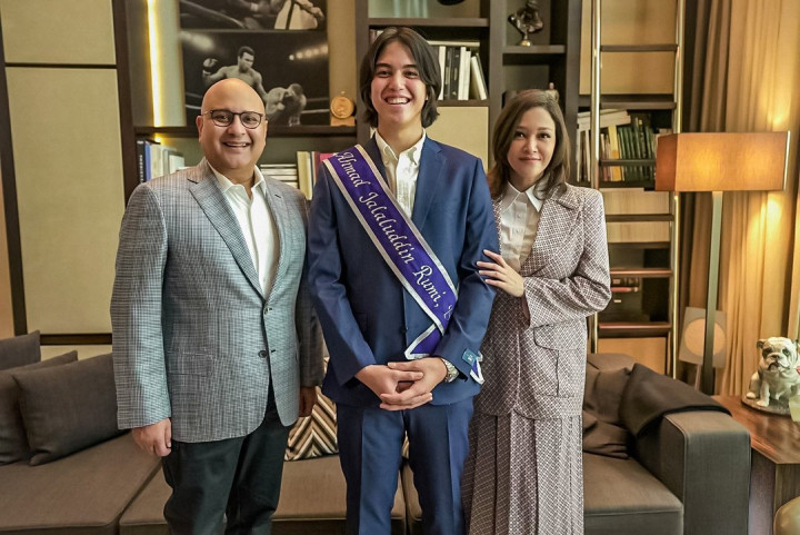 El Rumi Wisuda, Impian Maia Estianty Punya Anak Lulusan Luar Negeri Tercapai