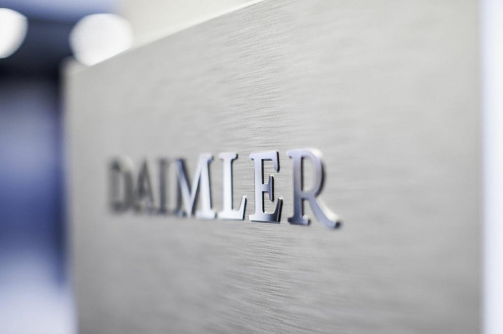 Daimler AG Pisahkan Bisnis Mobil & Truk
