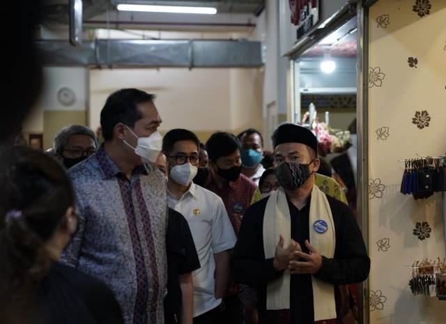 Menteri Perdagangan M Lutfi tengah meninjau sebuah pusat perbelanjaan di wilayah Jakarta - - Foto: dok Kemendag
