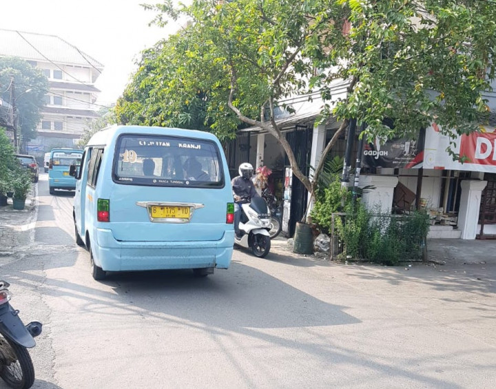 Polisi Sekat Jalan di Bandung pada 17 Agustus