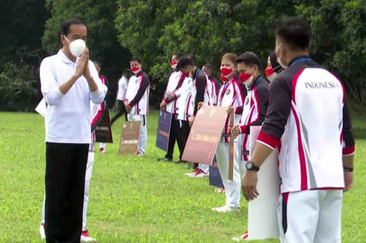 Presiden Serahkan Bonus untuk Atlet Olimpiade Tokyo 2020