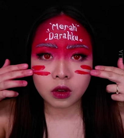 Yoyo membuat delapan tampilan make up yang disesuaikan dengan lirik lagu Kebyar-Kebyar by Coklat Band. (Foto: Dok. Instagram/@yohannasiscillia)