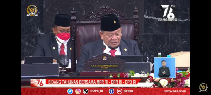 Ketua DPD Kutip Lirik Lagu Iwan Fals dalam Sidang Tahunan