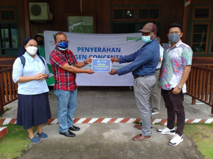 Media Group-Pangansari Utama Serahkan Bantuan Konsentrator Oksigen untuk 2 RS di Mimika