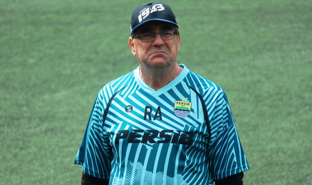 Skenario Rene Alberts Rekrut Pemain Muda dari Diklat Persib