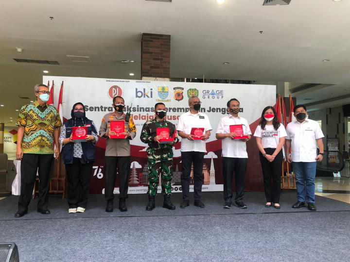 Peringati Hari Kemerdekaan, Perempuan Jenggala Gelar Vaksinasi Massal