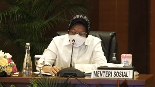 Anggaran Perlindungan Sosial Lebih Rendah, Risma: Sudah Sesuai dengan UUD 45