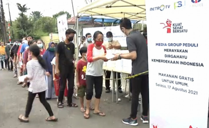 Media Group Bagikan Makanan Gratis Memperingati HUT ke-76 Indonesia