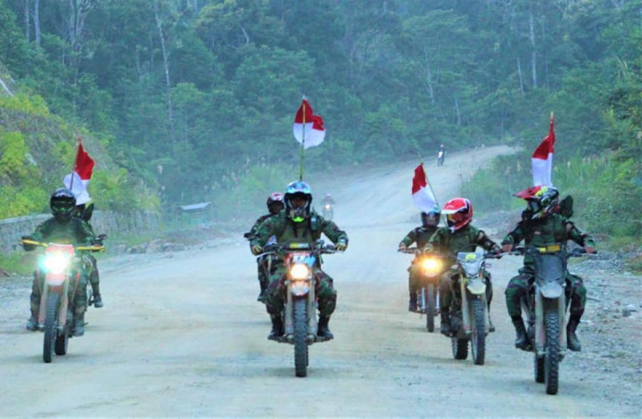 Aksi Pangdam Kasuari Pimpin Touring Merah Putih di Papua